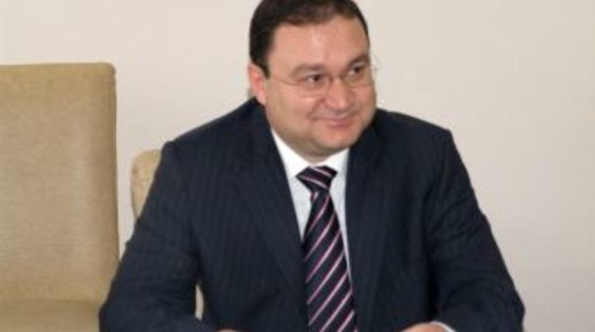 Kurtlar Vadisi'nin 'eşref Bey'i Yalova Belediye Başkanlığına Aday