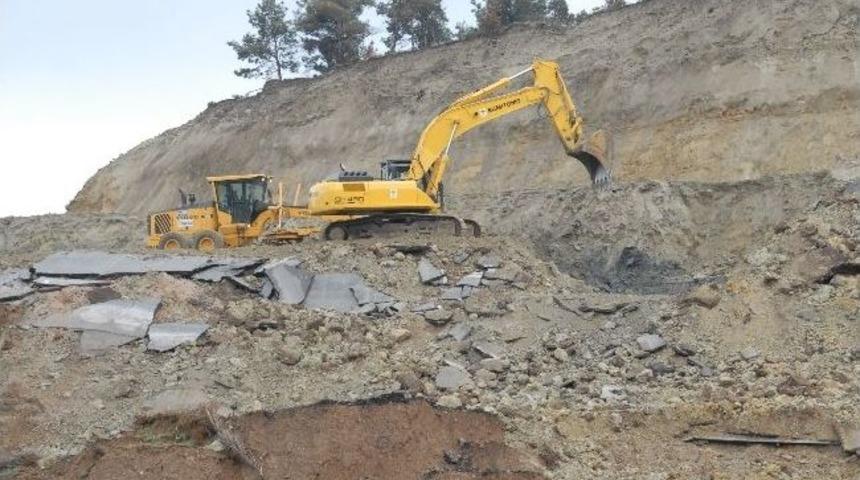 &Ccedil;anakkale Valiliği'nden Heyelan A&ccedil;ıklaması