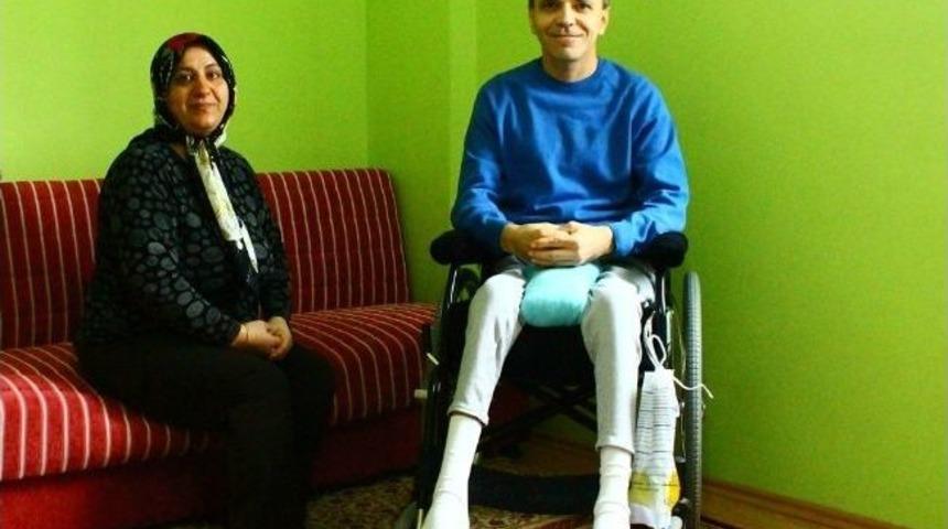 Boz&uuml;y&uuml;k Engelliler Derneği Kadın Kolu Başkanı Fatma &Ccedil;elık: