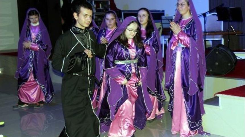 &Ouml;z&uuml;rl&uuml;ler İ&ccedil;in Konser