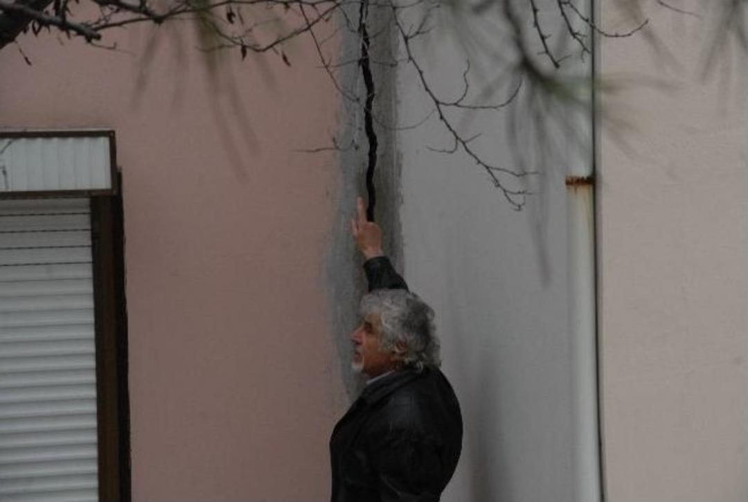 Heyelan Yazlıkları Tehdit Ediyor