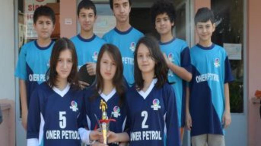 Orhangazi Koleji Masa Tenisinde Şampiyon