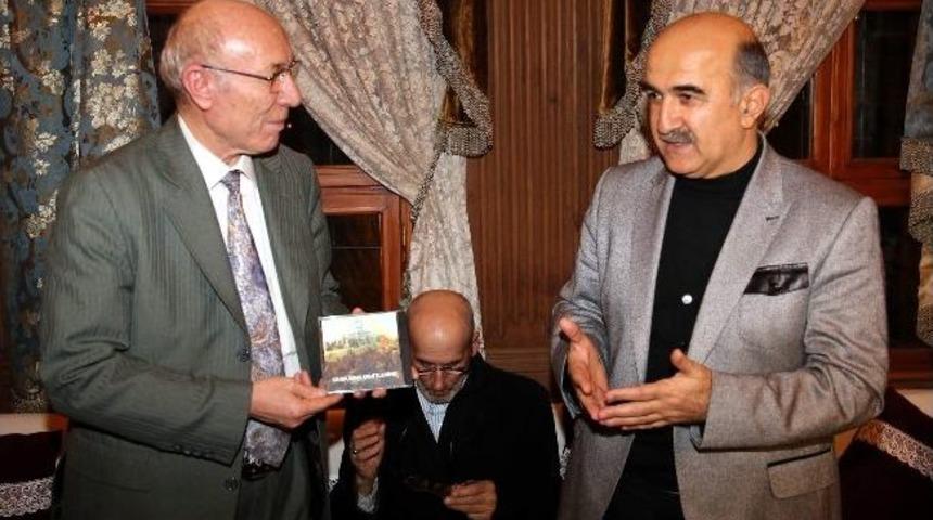 Başkan Yıldırım'ın &Ccedil;erkezleri Duygulandıran Hediyesi