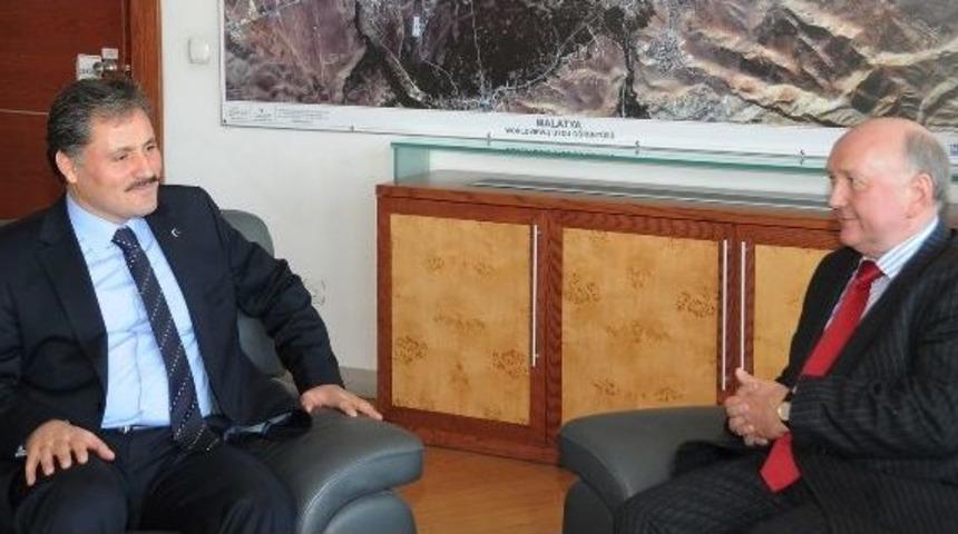 Reddaway, Malatya Belediye Başkanı &Ccedil;akır&rsquo;ı Ziyaret Etti
