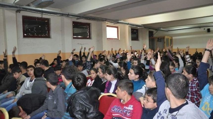 Gazi Ortaokulu&rsquo;nda Kariyer G&uuml;nleri Programı Yapıldı