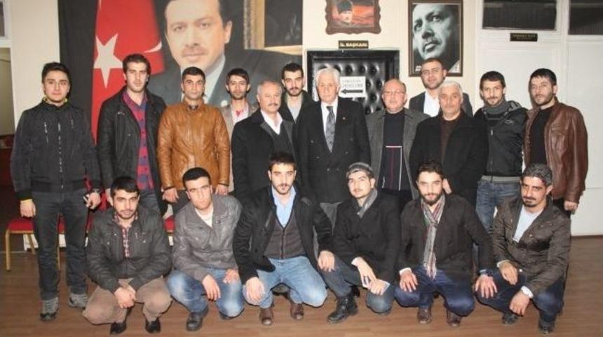 Başkan Dede&rsquo;den Ak Partili Gen&ccedil;lere Ziyaret