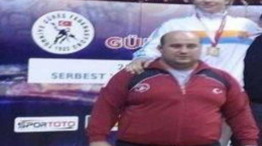 G&uuml;reş Hocası Kemal Kurt, Milli Takım Antren&ouml;r&uuml; Oldu