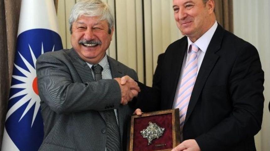 Kosovalı İşadamları B&uuml;y&uuml;kşehir'de