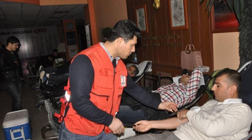 FEM&rsquo;den Kızılay'a Kan Bağışı