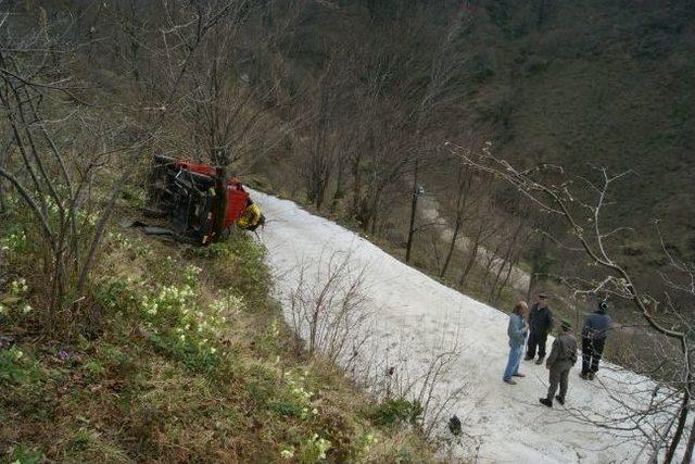 Giresun’da Pat Pat Uçurumdan Yuvarlandı: 1 Ölü