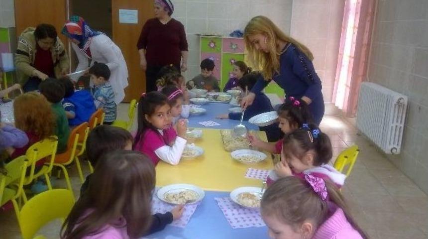 Mudurnu&rsquo;da Anaokulu &Ouml;ğrencilerine Yemekler Tanıtılıyor