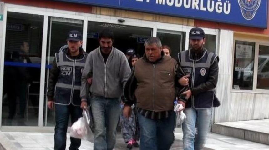 Bariyerlere &Ccedil;arpınca Yakalandılar