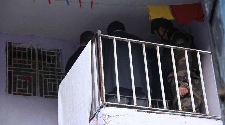 İskenderun'da Uyuşturucu Operasyonu: 10 G&ouml;zaltı