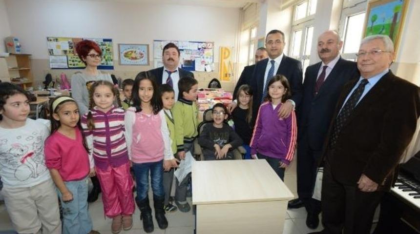 Hayırsever İş Adamına Vali Demir&rsquo;den Plaket