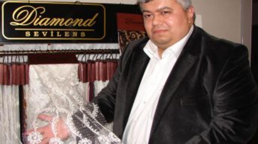 Pazarda Mendil &Ccedil;orap Satışından, 30 &Uuml;lkeye Perde Ihra&ccedil; Eder Hale Geldi