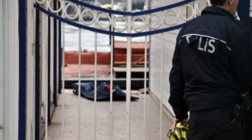 Denizden Kadın Cesedi &Ccedil;ıktı