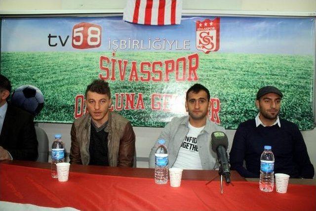 Sivassporlu Futbolcular Öğrencilerle Söyleşide Buluştu