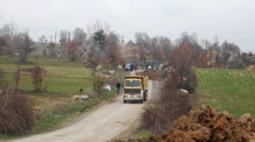 Piribeyler Tren İstasyonu&rsquo;nun Yolu Yapılıyor