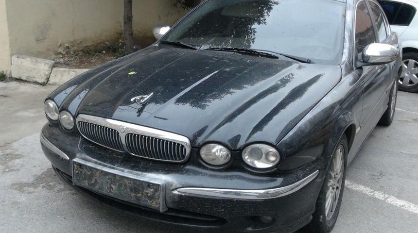 Polisle &Ccedil;atışanlar Azılı Hırsız &Ccedil;ıktı