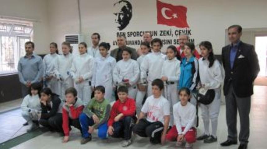 Adıyamanlı Eskrimciler Milli Takımda