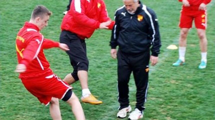 G&ouml;ztepe&rsquo;de Torku Konyaspor Ma&ccedil;ının Hazırlıkları S&uuml;r&uuml;yor