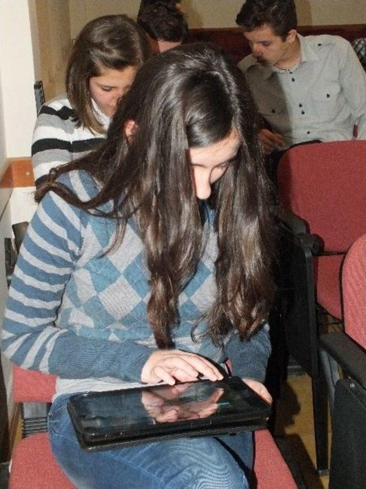 Kırklareli Fen Lisesi’nde Tablet Sevinci G5