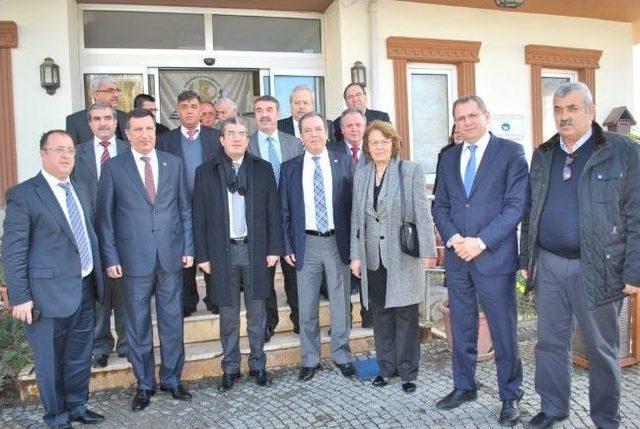 Başkan Ergin Gökhan Günaydın’ı Küçükkuyu’da Yalnız Bırakmadı