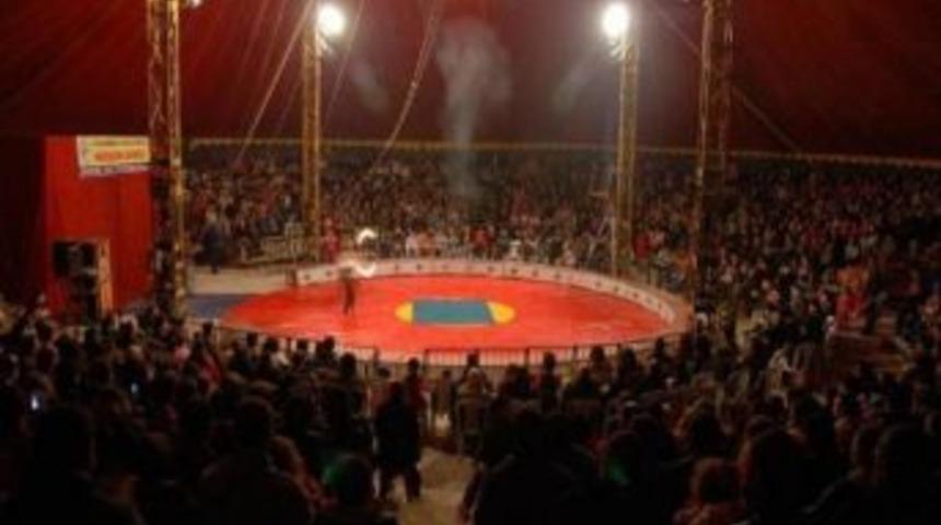 Avrasya Sirki Ayvalık’ta