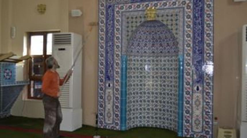 Bu imam  &ccedil;ok y&ouml;nl&uuml; bir imam