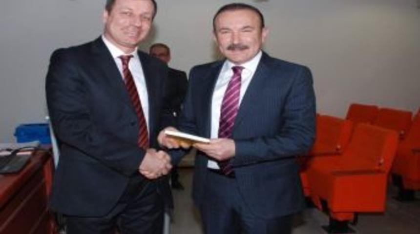 İzmitli Gen&ccedil;ler Mesleklerini Test İle Se&ccedil;e&ccedil;ek