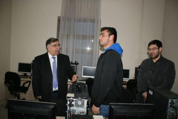 Vali Yılmaz'dan Üniversitelilere Ziyaret G1