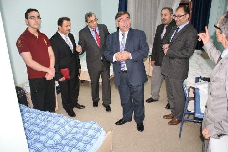 Vali Yılmaz'dan Üniversitelilere Ziyaret G5