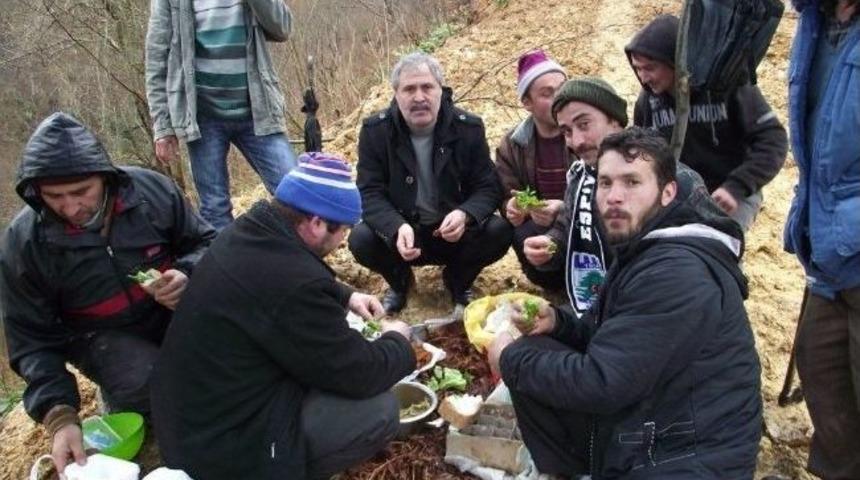 Yol Sevincini &Ccedil;iğ K&ouml;fteyle Kutladılar