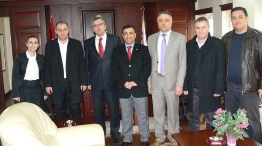Ak Parti Merkez İl&ccedil;e Başkanı Altunbaş&rsquo;tan Vergi Dairesi&rsquo;ne Ziyaret