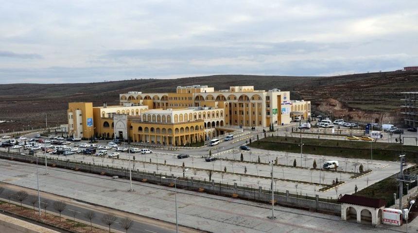 G&ouml;revi Başındaki Doktorlara S&ouml;zl&uuml; Hakarete Hapis Cezası