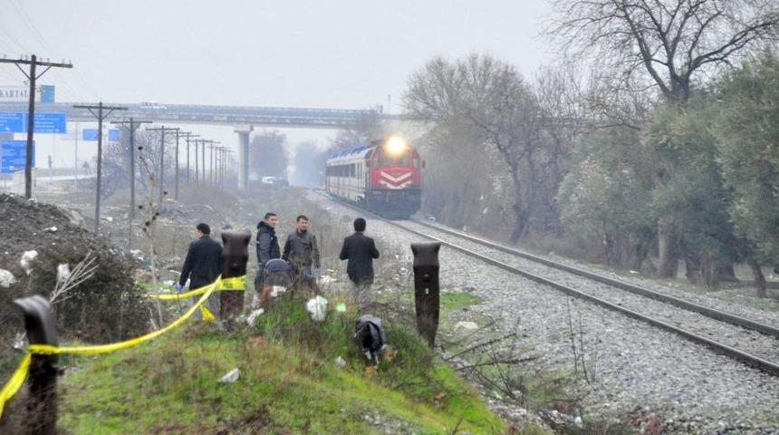 Okula giderken trenin altında kaldı