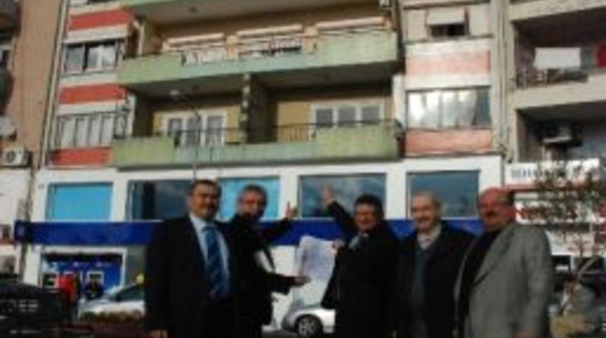 Chp Yeni Binasına Kavuştu