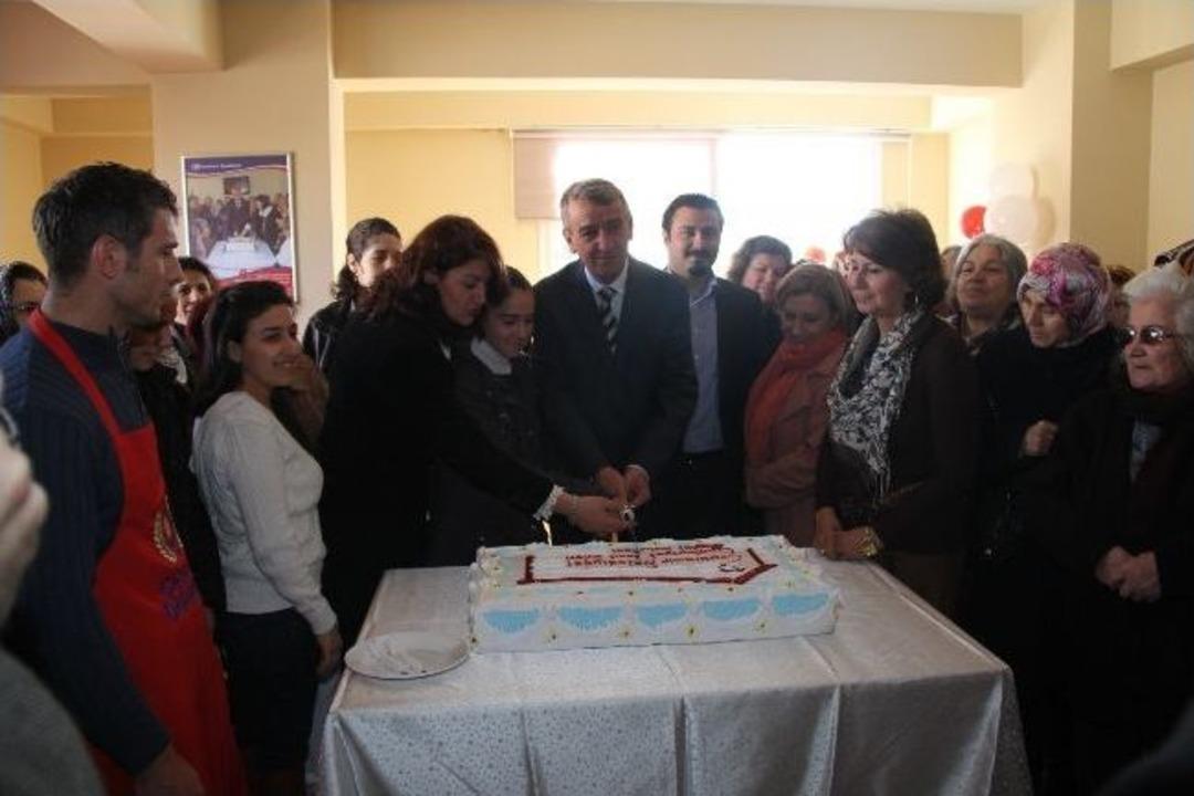 Gaziemir Dokuz Eyl&uuml;l Mahallesi Semt Evine Kavuştu