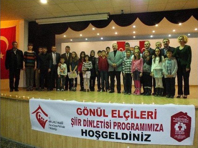 “gönül Elçileri Projesi” Kapsamında Şiir Dinletisi