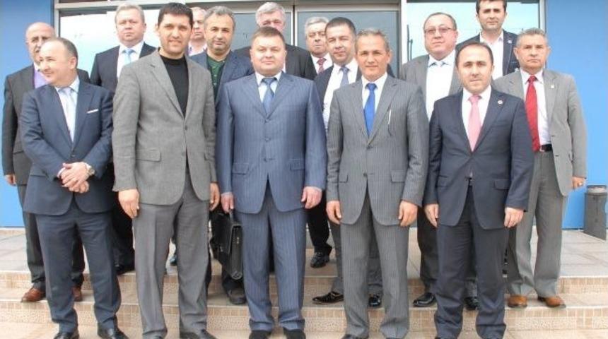 Belarus Heyetinden Ak Parti’ye Ziyaret