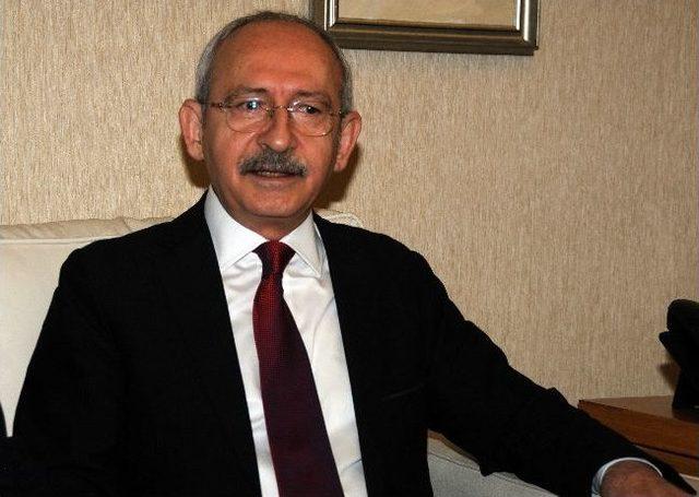 Kılıçdaroğlu, Antalya Büyükşehir Belediyesini Ziyaret Etti