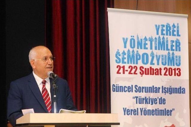 Yenimahalle’de Yerel Yönetimler Sempozyumu