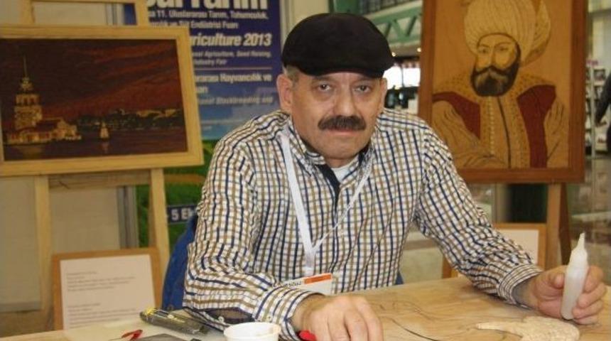 Ressam &Uuml;nl&uuml; D&uuml;nyada Bir İlki Ger&ccedil;ekleştirdi