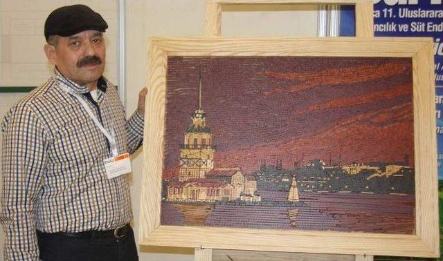 Ressam Ünlü Dünyada Bir İlki Gerçekleştirdi