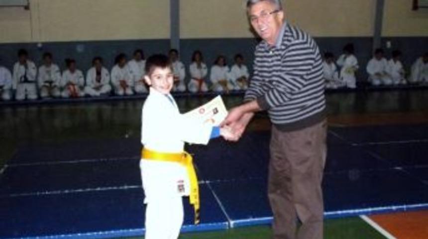 Gediz Halk Eğitim Merkezi Judocuları &Uuml;st Kuşağa Ge&ccedil;tiler