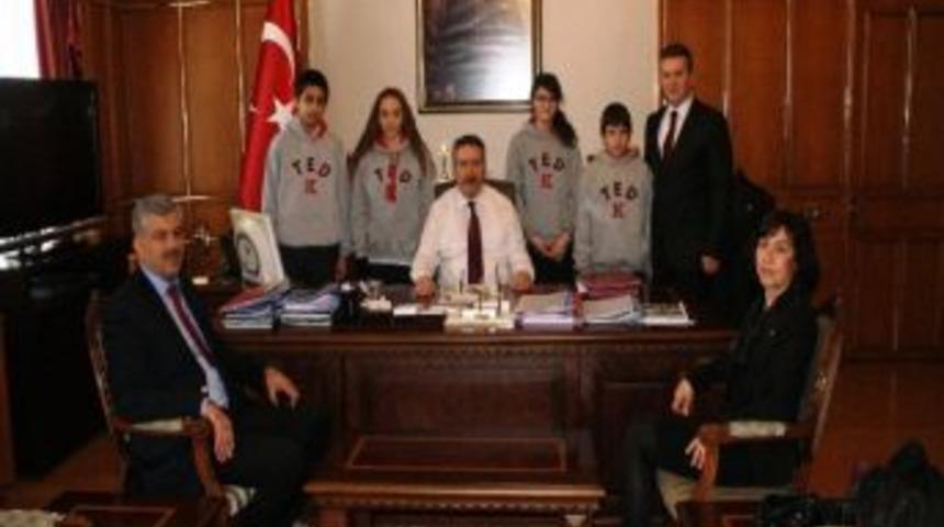 Ted Aliağa Koleji'nden Vali Kıra&ccedil;&rsquo;a Ziyaret