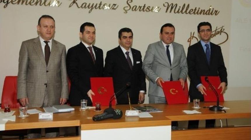 Vali D&uuml;zg&uuml;n: &ldquo;engelliler İ&ccedil;in Hepimiz Gayret G&ouml;stermeliyiz&rdquo;