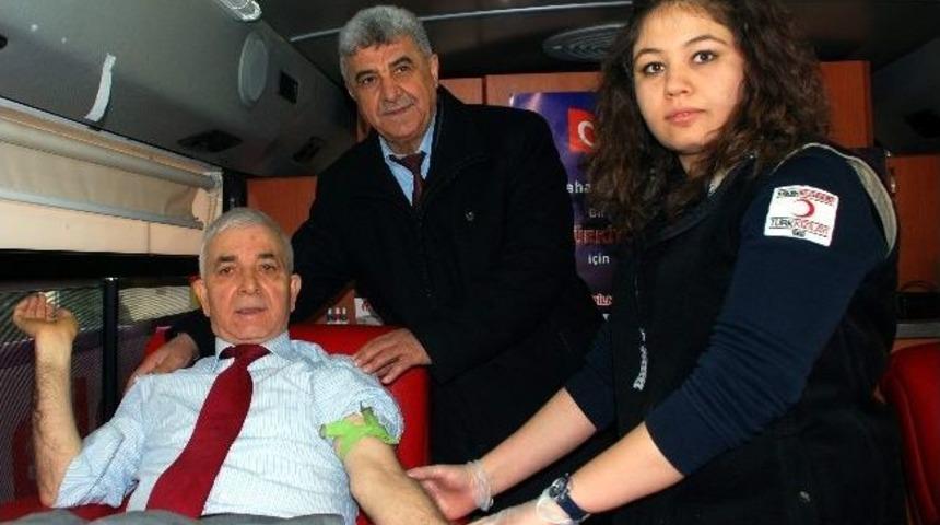 Defterdarlıktan Kan Bağışı Kampanyası