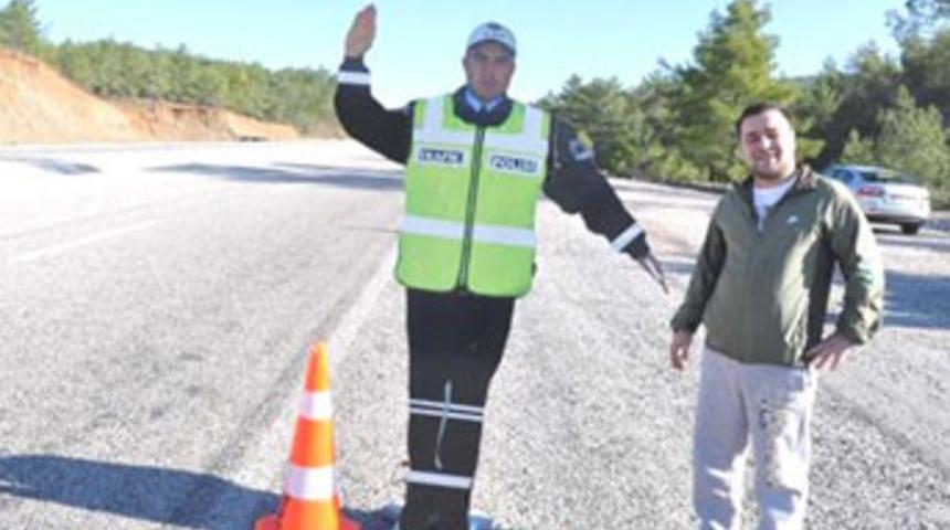 T&uuml;rkiye'nin ilk robot polisi