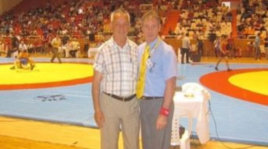 Ioc&lsquo;ye Bir Tepki De Suat Beyenal&rsquo;dan: &ldquo;g&uuml;reş Olimpiyattan &Ccedil;ıkarılamaz&rdquo;